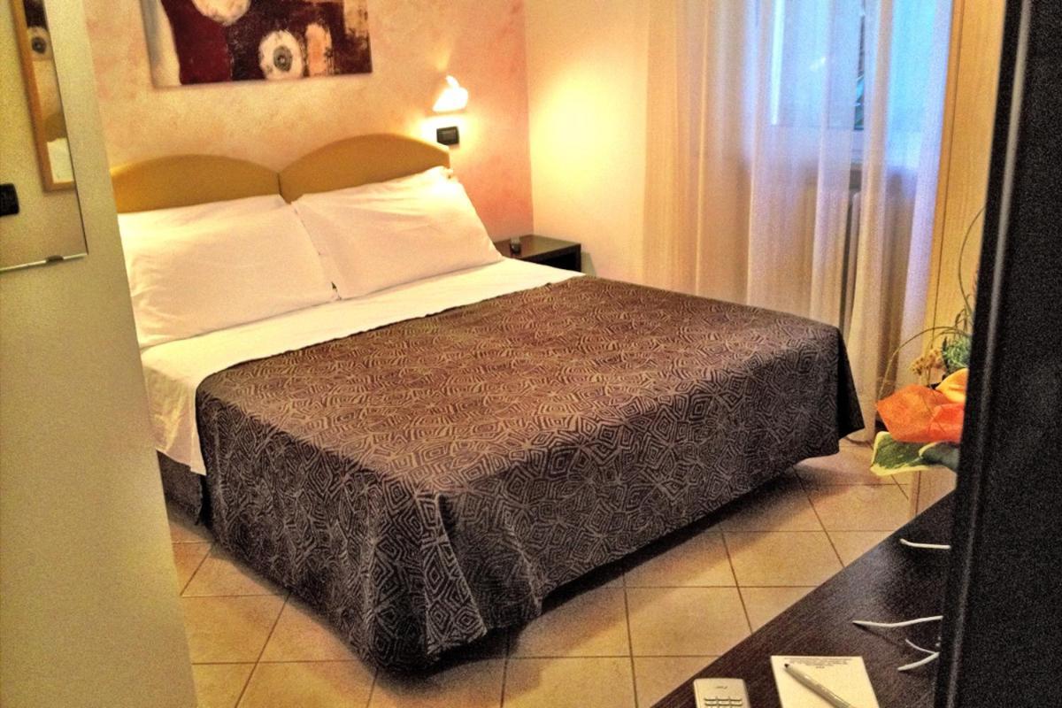 Hotel Numi & Medusa Cesenatico Extérieur photo